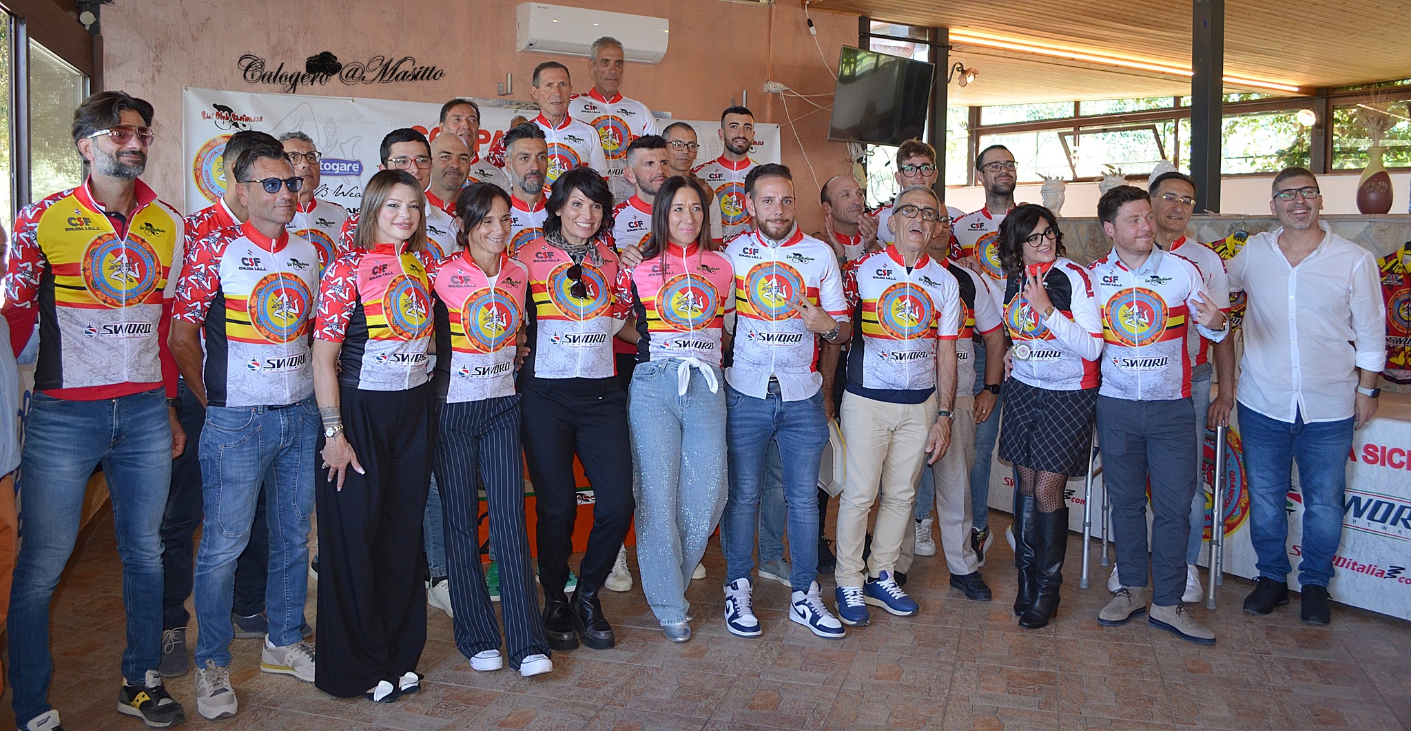 1265.jpg (2048 × 1061)